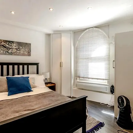 Modern Te Huur In